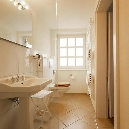 Heinrichs Winery Bed & Breakfast 3* Langenlonsheim
