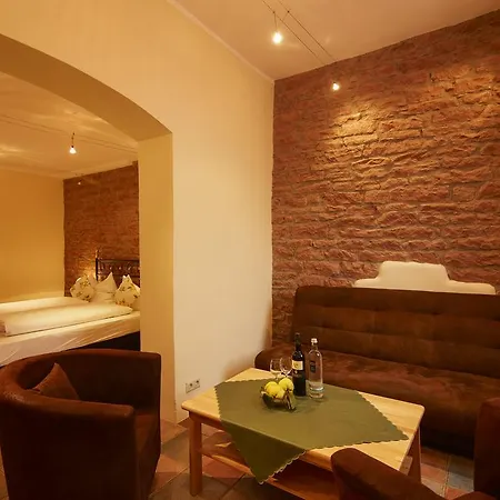 Πανσιόν Heinrichs Winery Bed & Breakfast 3*